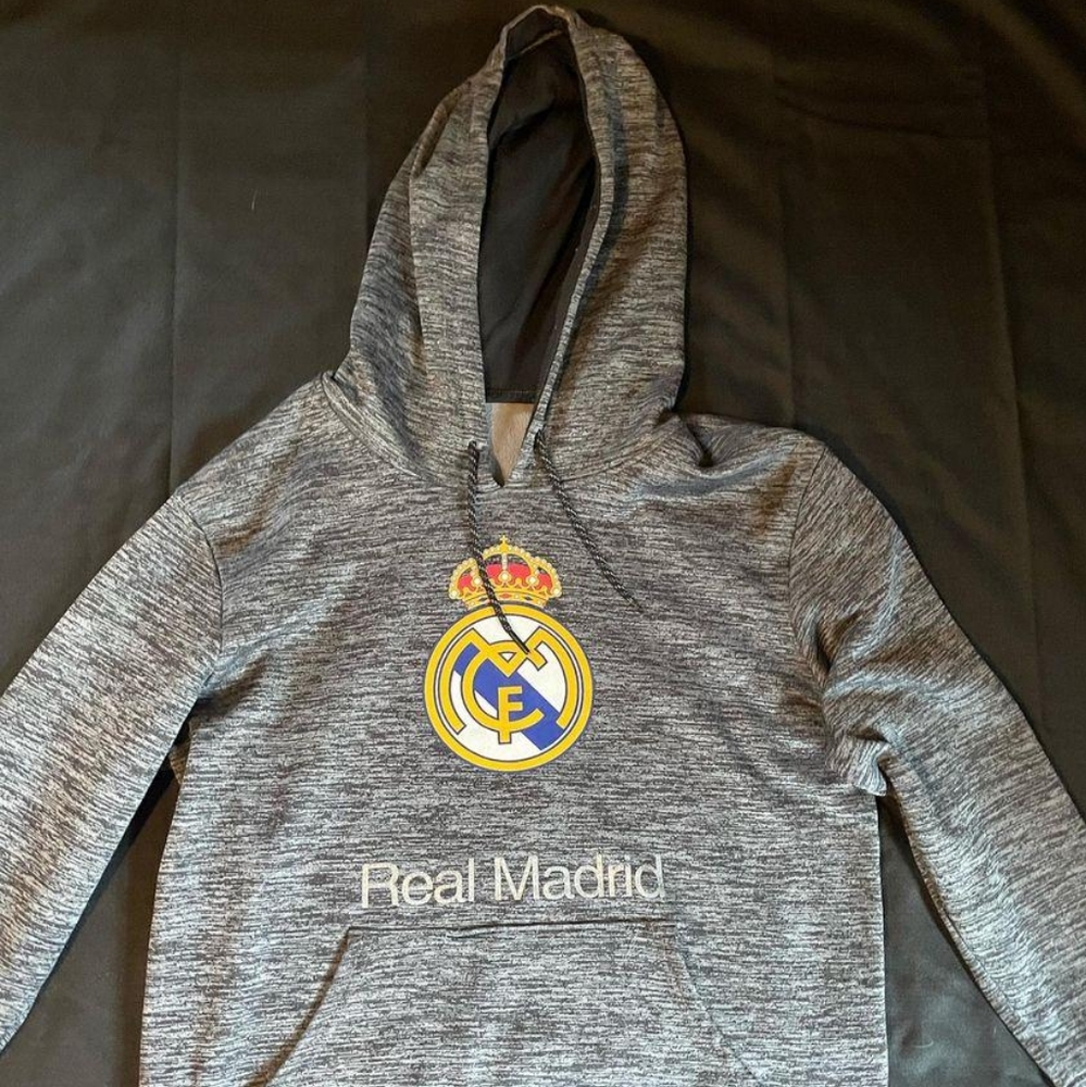 Real Madrid Men's Small Gray Pullover Hoodie
